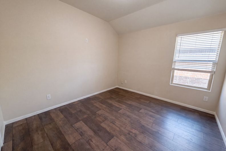 Photo 10 of 20 of 6337 Pontoon St, Fort Worth, TX