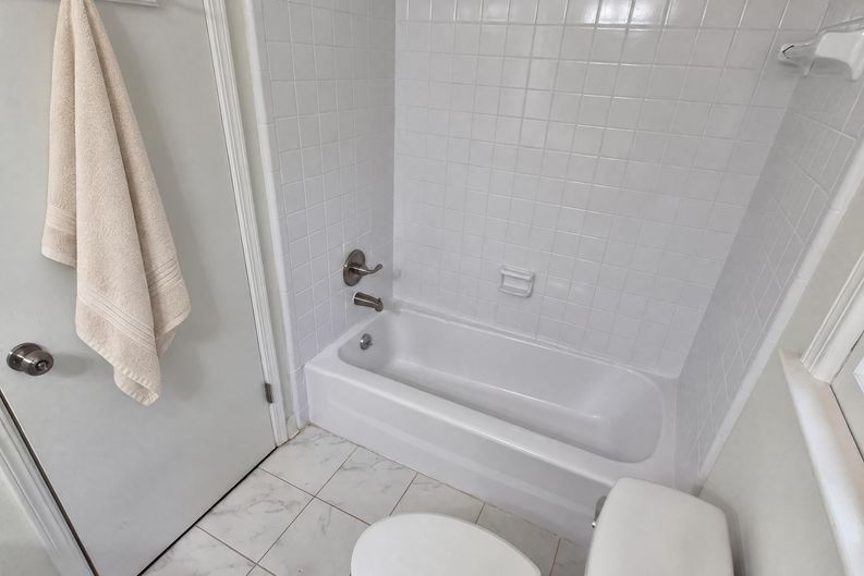 Photo 15 of 21 of 2201 Brookfield Cir, Lawrenceville, GA
