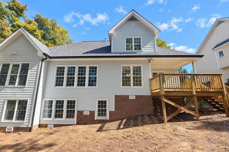 Photo 5 of 29 of 2916 Woodslope Dr, Raleigh, NC