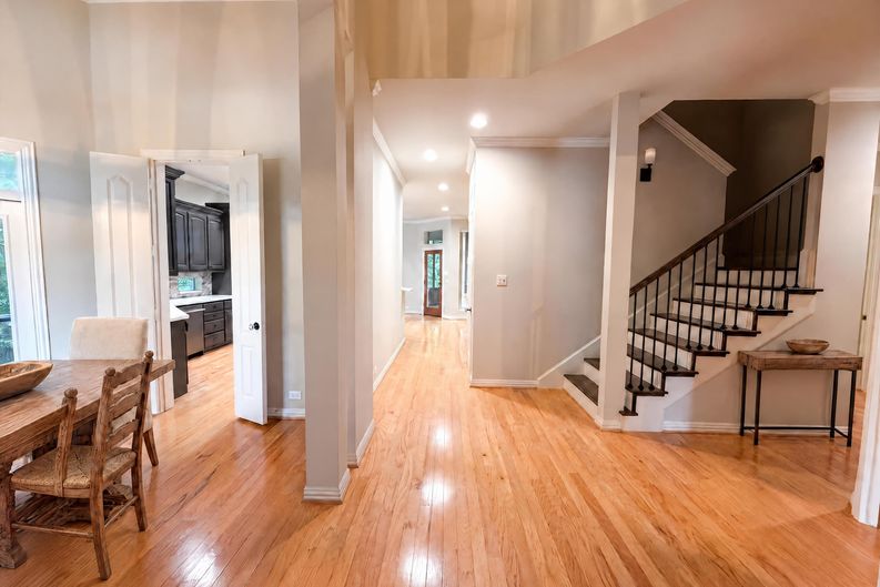 Photo 11 of 29 of 1309 Winding Brook Dr, Garland, TX