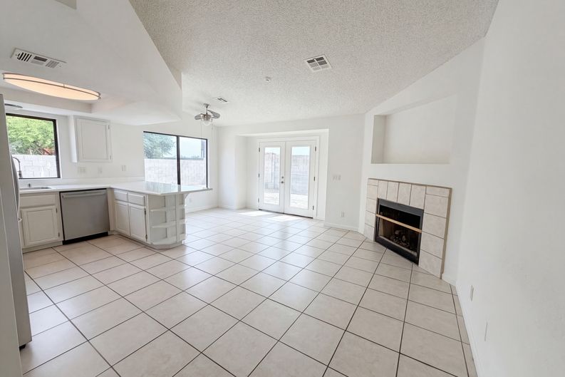 Photo 3 of 41 of 3607 Duffy Cir, North Las Vegas, NV