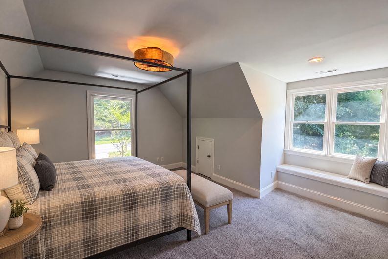 Photo 17 of 21 of 5309 Lancelot Dr, Charlotte, NC
