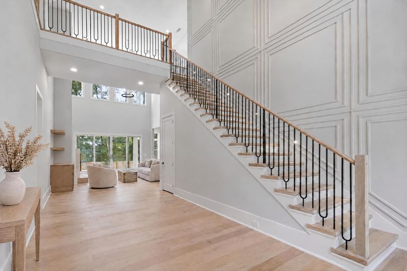 Photo 6 of 70 of 205 Shady Grove Ln, Alpharetta, GA