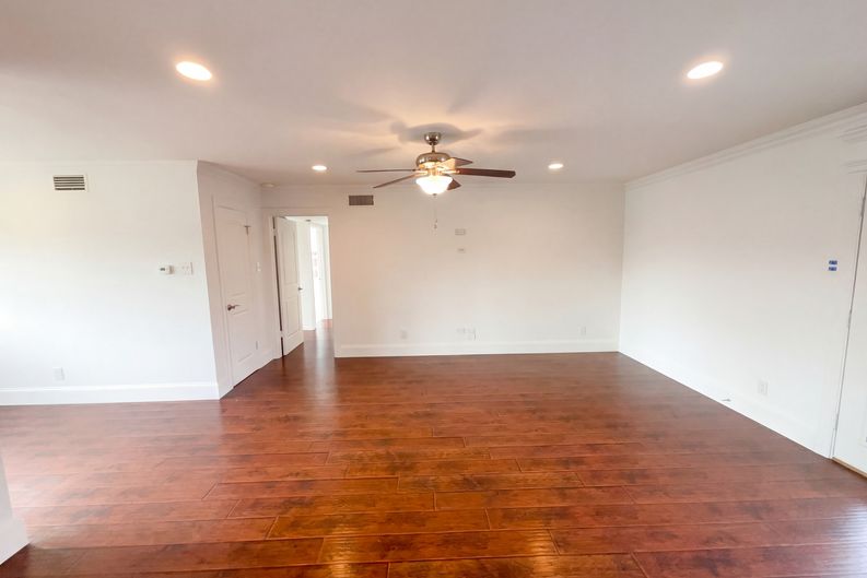 Photo 14 of 17 of 8541 Strathmore Dr, Dallas, TX
