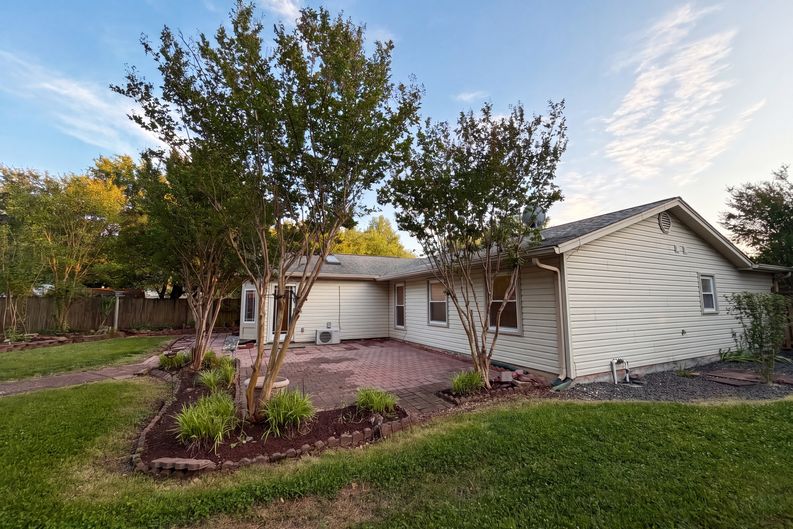 Photo 47 of 51 of 8947 Rosewood St, Manassas, VA