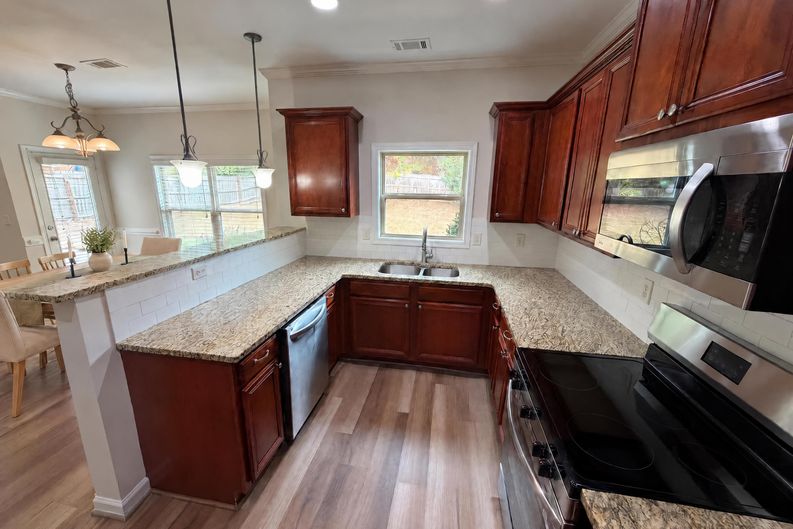 Photo 15 of 39 of 9518 Rushmore Cir, Braselton, GA
