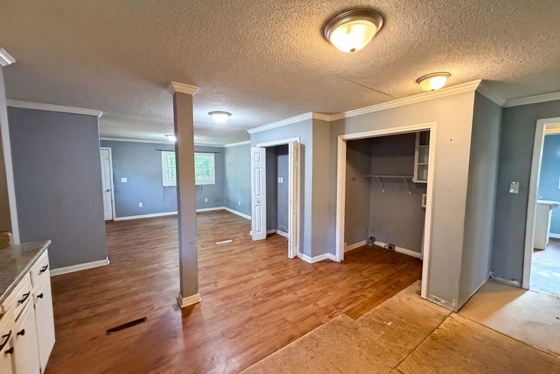 Photo 11 of 19 of 831 Fairview St, Kannapolis, NC