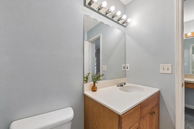 Photo 13 of 17 of 4900 Avenida Del Sol Dr, Raleigh, NC