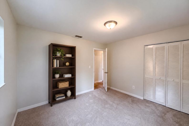 Photo 19 of 26 of 6520 NW 61st Ct, Ocala, FL