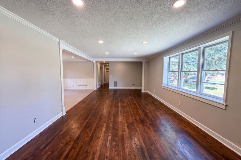 Photo 10 of 26 of 1817 Neptune Dr, Columbia, SC