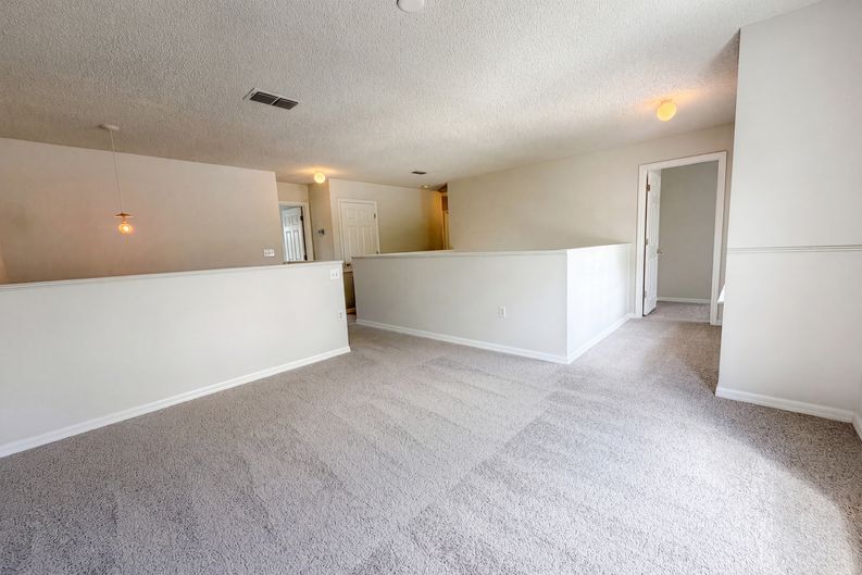 Photo 12 of 26 of 2158 Willesdon Dr W, Jacksonville, FL