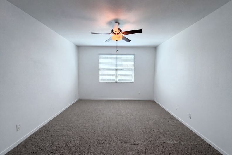 Photo 4 of 29 of 4127 S 97th Dr, Tolleson, AZ