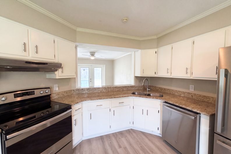 Photo 6 of 21 of 1770 NE 37th St, Ocala, FL