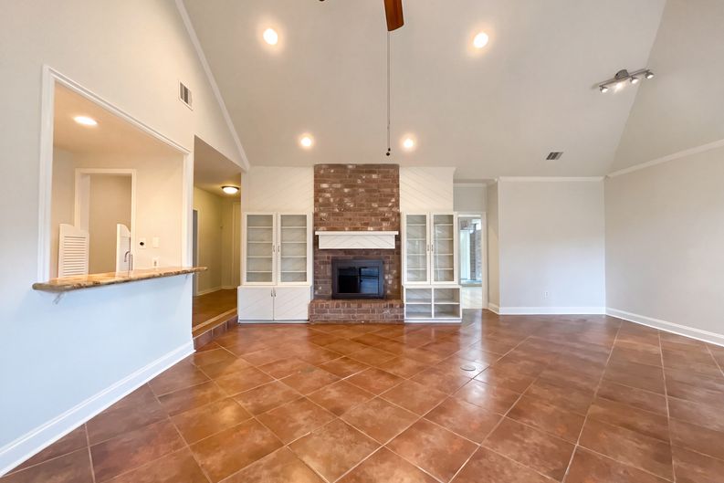 Photo 4 of 17 of 12910 Ashford Chase Dr, Houston, TX