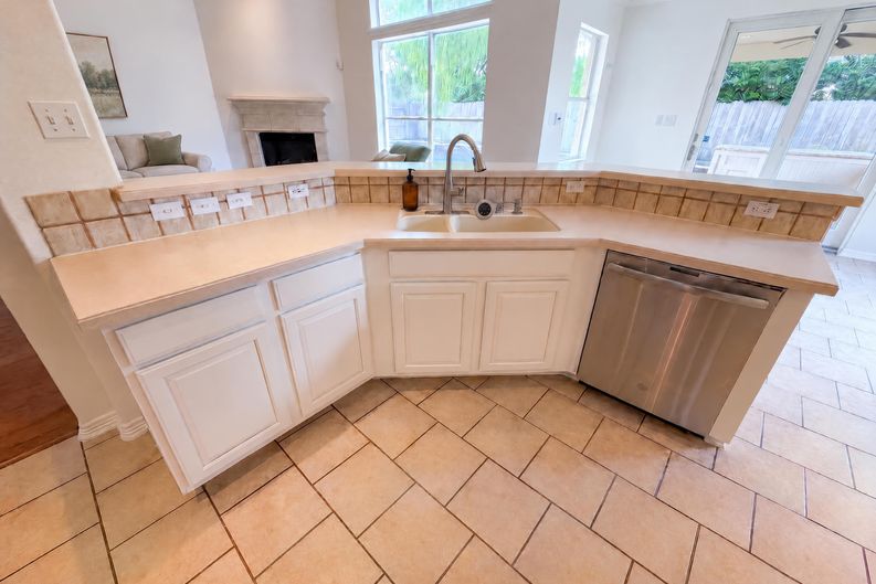 Photo 10 of 40 of 25719 Shady Spruce Ln, Katy, TX