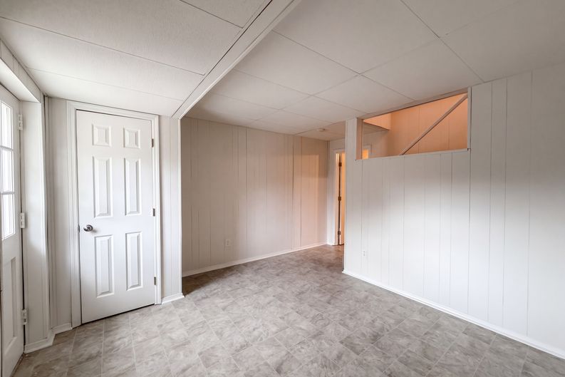 Photo 7 of 30 of 1001 Kingstree Ridge Dr, Winston Salem, NC
