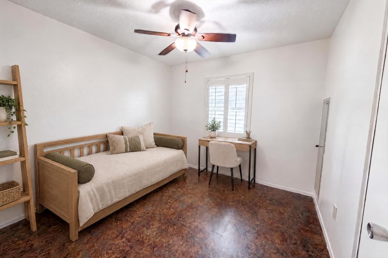Photo 11 of 17 of 11648 Hidden Hollow Cir, Tampa, FL