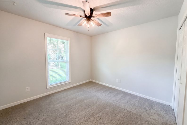 Photo 16 of 23 of 10441 Old Plank Rd, Jacksonville, FL