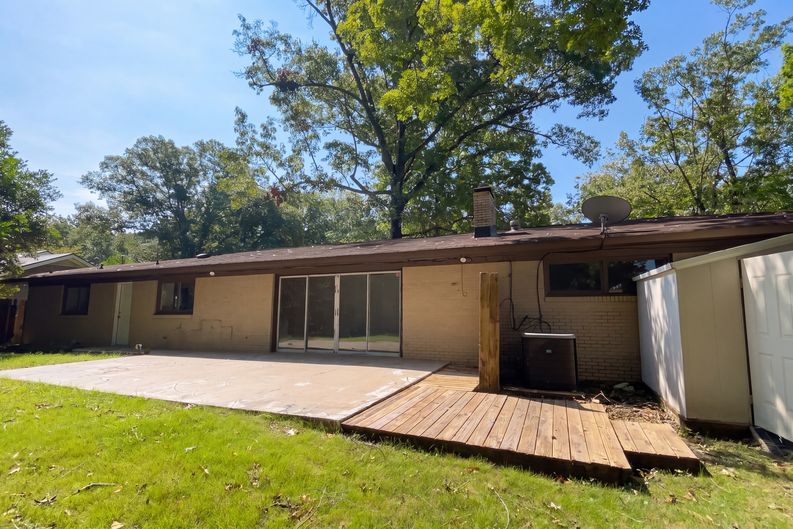 Photo 5 of 18 of 408 Wildhaven Cir, Gadsden, AL