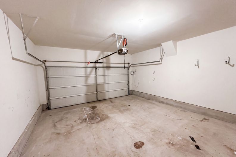 Photo 13 of 18 of 306 Duroc Dr, Hutto, TX