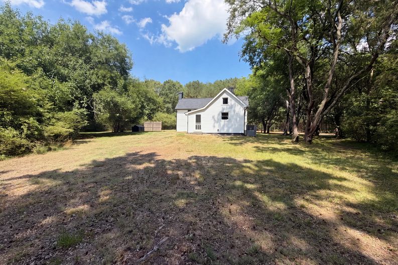Photo 15 of 17 of 571 Winston St, Franklinton, NC
