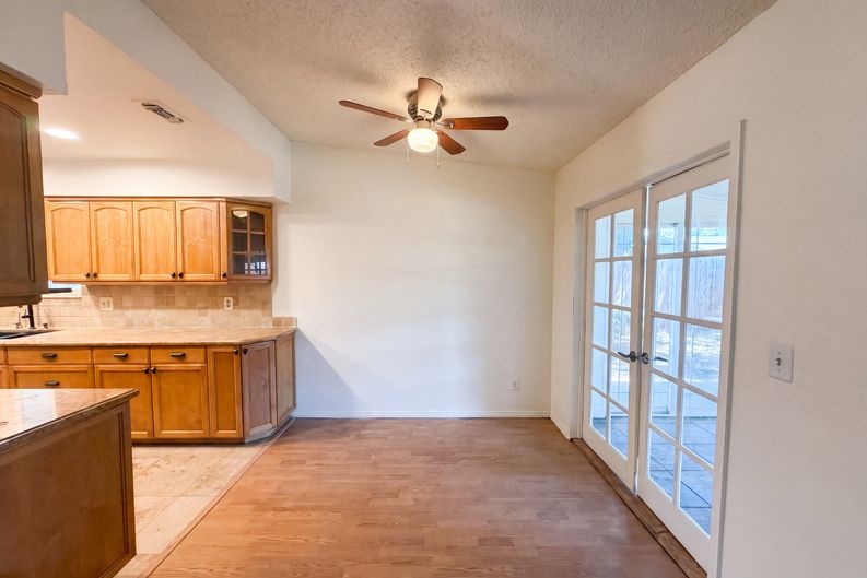 Photo 10 of 27 of 6620 Twining Way, Citrus Heights, CA