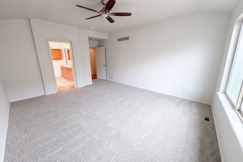 Photo 13 of 32 of 2802 S Ireland Way, Aurora, CO