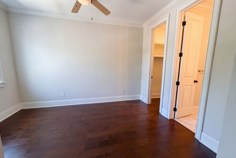 Photo 17 of 36 of 1901 Parrish Dr, Columbia, SC
