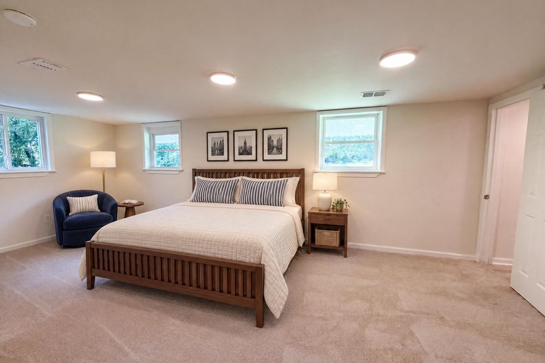 Photo 10 of 14 of 9306 Wilson Blvd, Columbia, SC