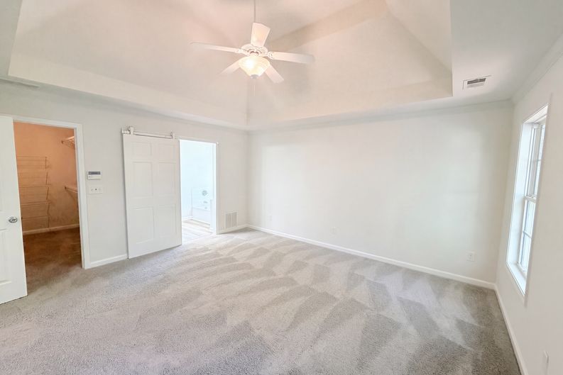 Photo 4 of 24 of 2050 Windfield Dr, Monroe, GA