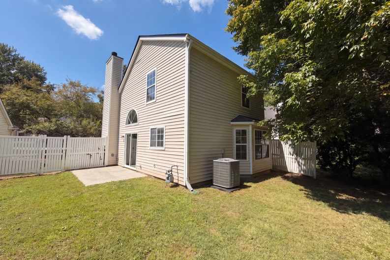 Photo 19 of 21 of 1337 Parkside Club Dr, Lawrenceville, GA