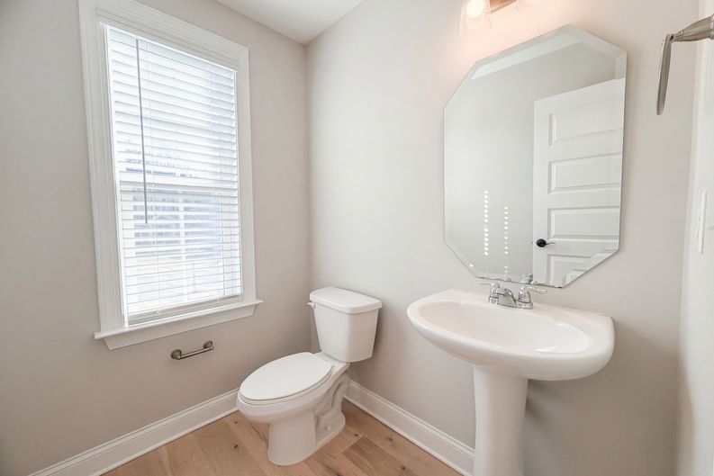 Photo 12 of 20 of 5016 Watercrest Trl, Belmont, NC