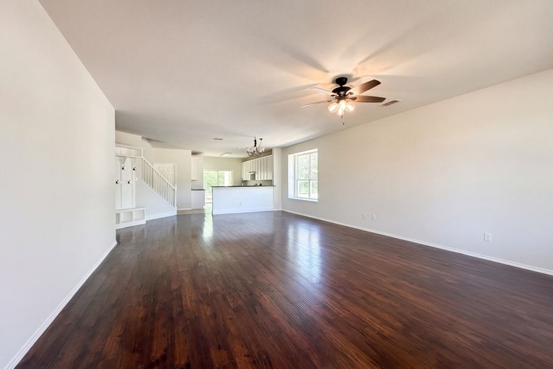 Photo 3 of 19 of 9000 Blackstone Dr, Aubrey, TX