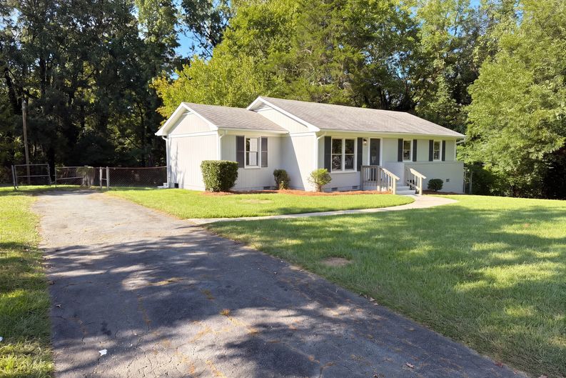 Photo 23 of 24 of 6531 Rosecran Dr, Charlotte, NC