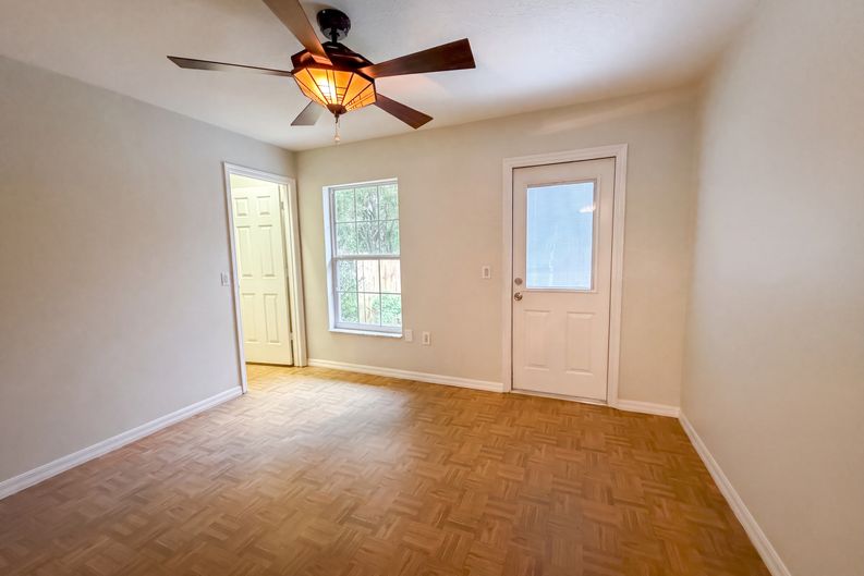 Photo 17 of 38 of 11540 Camp Dr, Dunnellon, FL