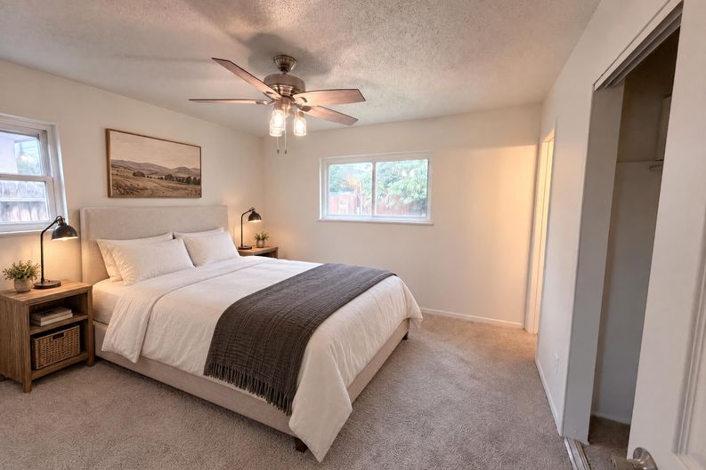 Photo 11 of 20 of 604 Maxine St NE, Albuquerque, NM