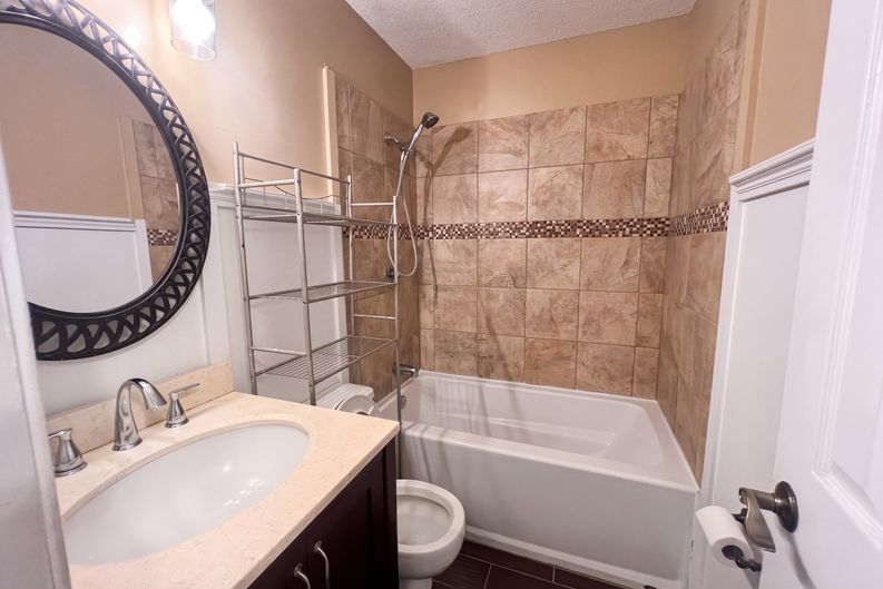 Photo 9 of 26 of 2504 Thomas Langston Rd, Winterville, NC