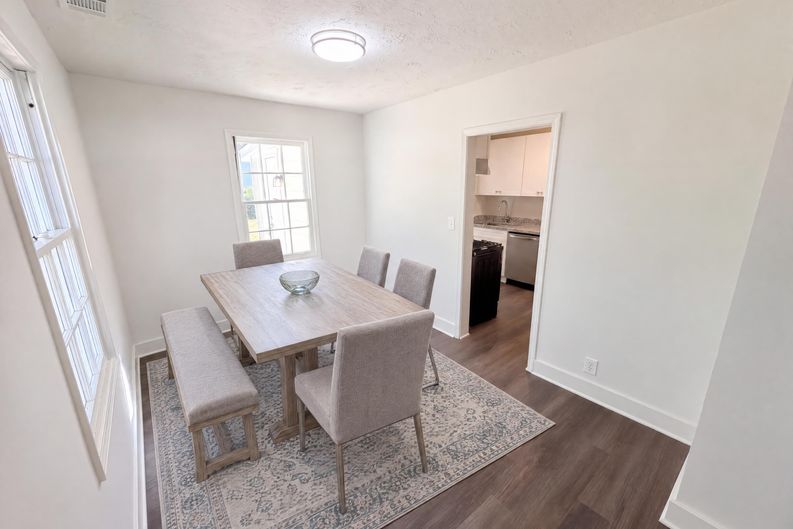 Photo 16 of 53 of 1330 Lynford Dr SW, Atlanta, GA