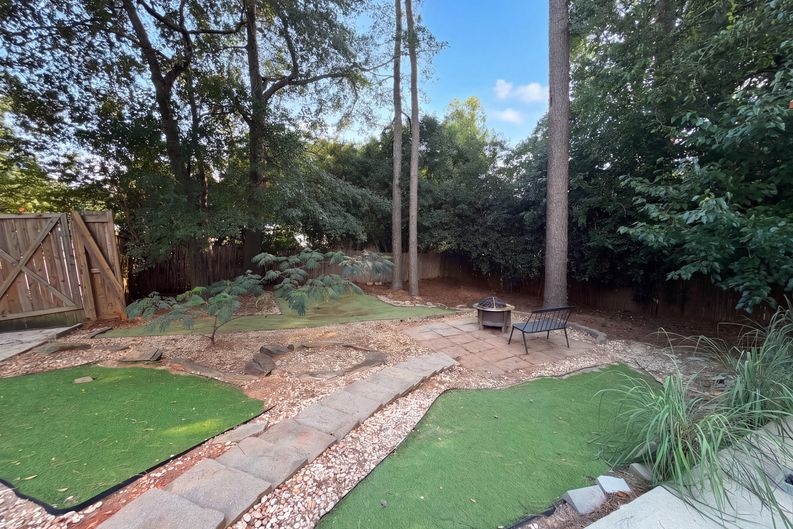 Photo 17 of 21 of 2220 Hillock Dr, Raleigh, NC