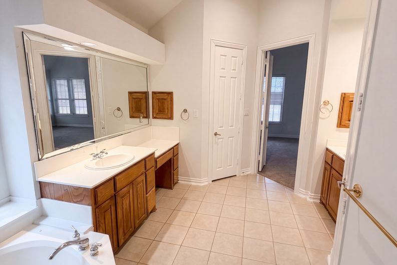 Photo 41 of 46 of 3228 Tearose Dr, Richardson, TX