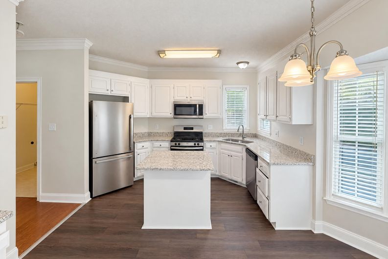 Photo 6 of 25 of 6113 Remington Lake Dr, Raleigh, NC