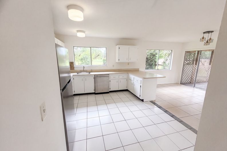 Photo 9 of 21 of 1832 SE Wexford Ct, Port Saint Lucie, FL