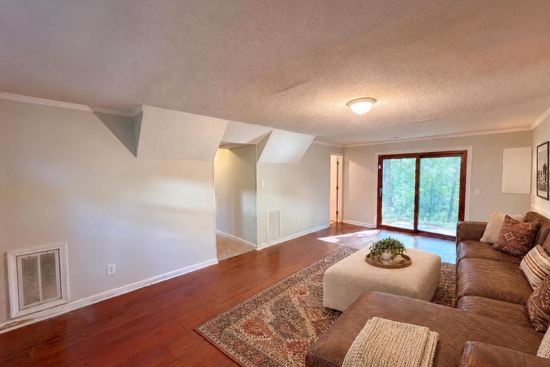 Photo 10 of 17 of 7816 Foxwood Dr, Raleigh, NC