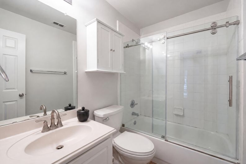 Photo 12 of 24 of 4536 Risinghill Dr, Plano, TX