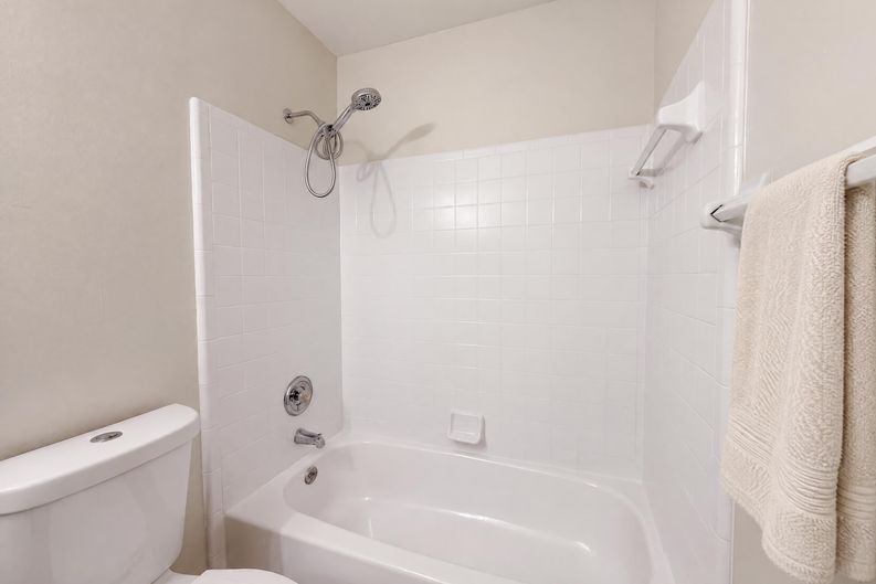 Photo 16 of 20 of 1336 Nadine Dr, Deltona, FL