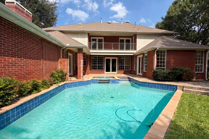 Photo 6 of 27 of 2533 Vista Creek Ct, Garland, TX