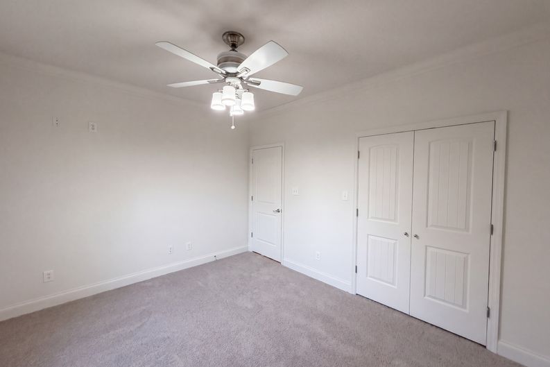 Photo 13 of 23 of 2433 Misty Ridge Dr, Lenoir City, TN