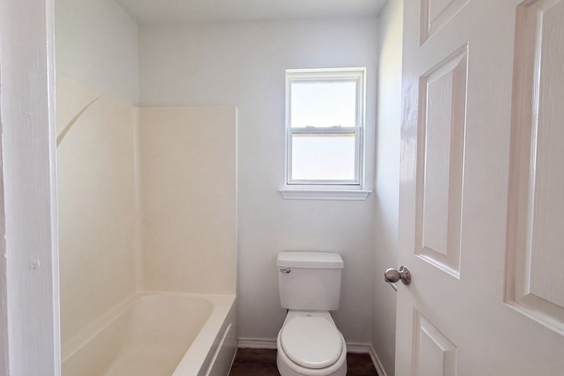 Photo 14 of 19 of 7712 Redbrush, Temple, TX