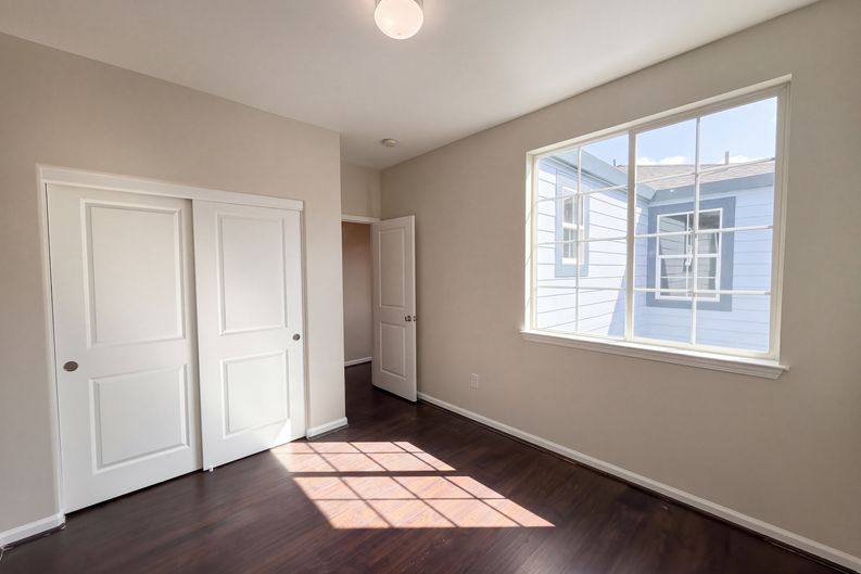 Photo 4 of 8 of 2560 N Village Dr, Santa Rosa, CA