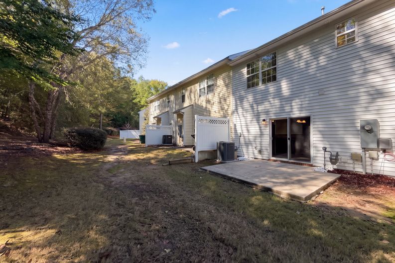 Photo 19 of 22 of 13927 Singleleaf Ln, Charlotte, NC